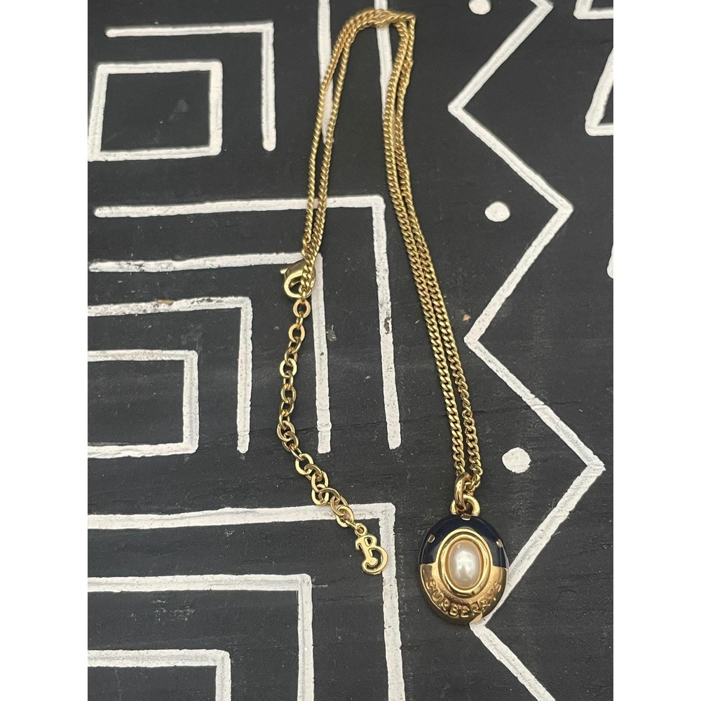 Vintage Burberrys Navy Enamel & Faux Pearl Pendant Necklace Gold Tone Designer - Picture 2 of 9